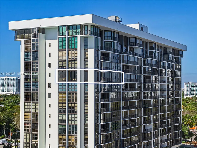 1915 Brickell Ave #1407 — Photo 35