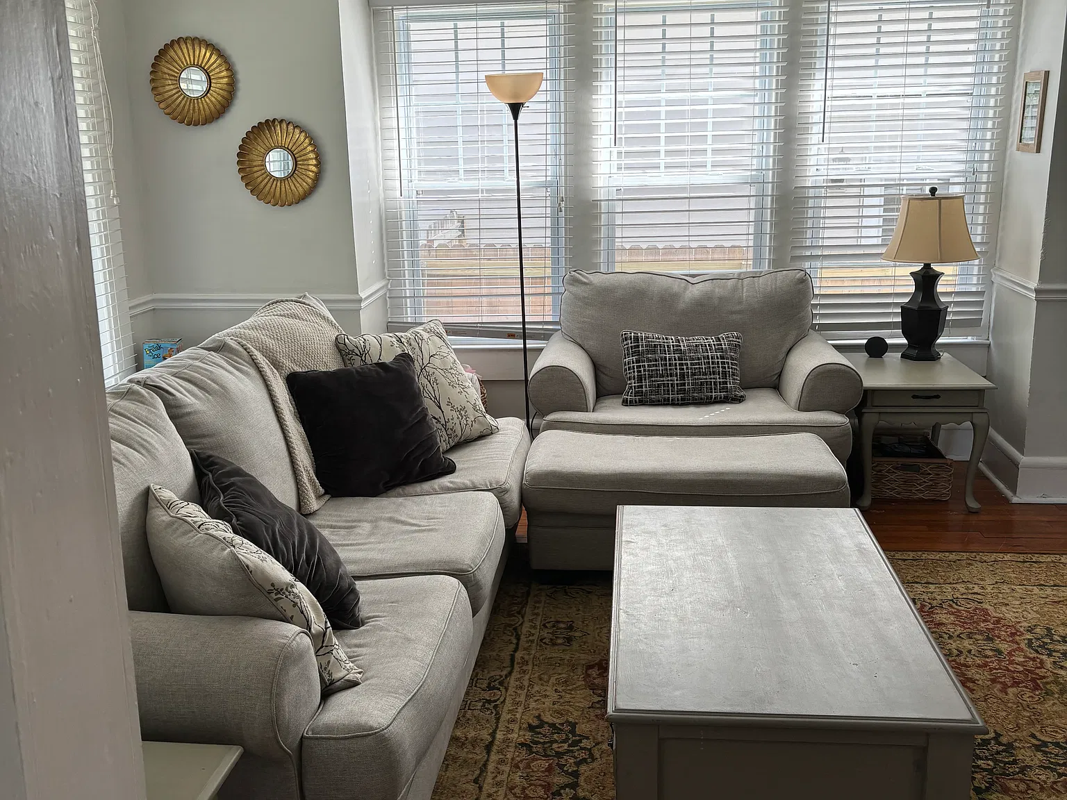 4 bed, 2065 sqft, $2,700 — Photo 2