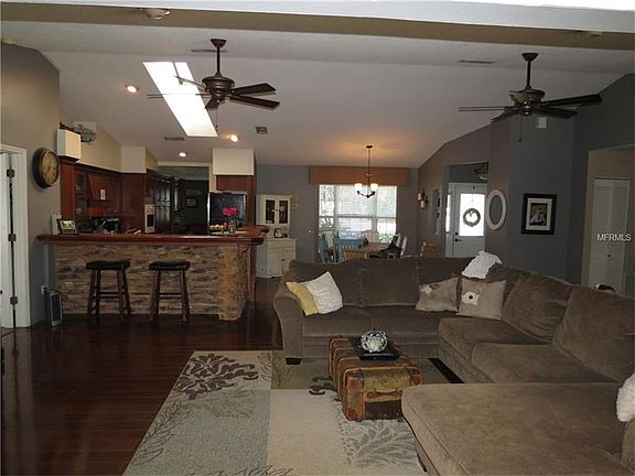 4th image of 1321 Valley Hill Dr