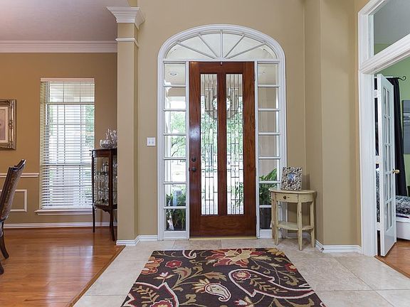 5th image of 2715 Fairgrove Ct
