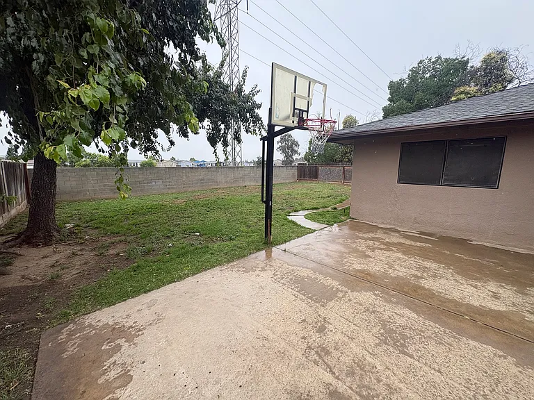5940 E Illinois Ave — Photo 11