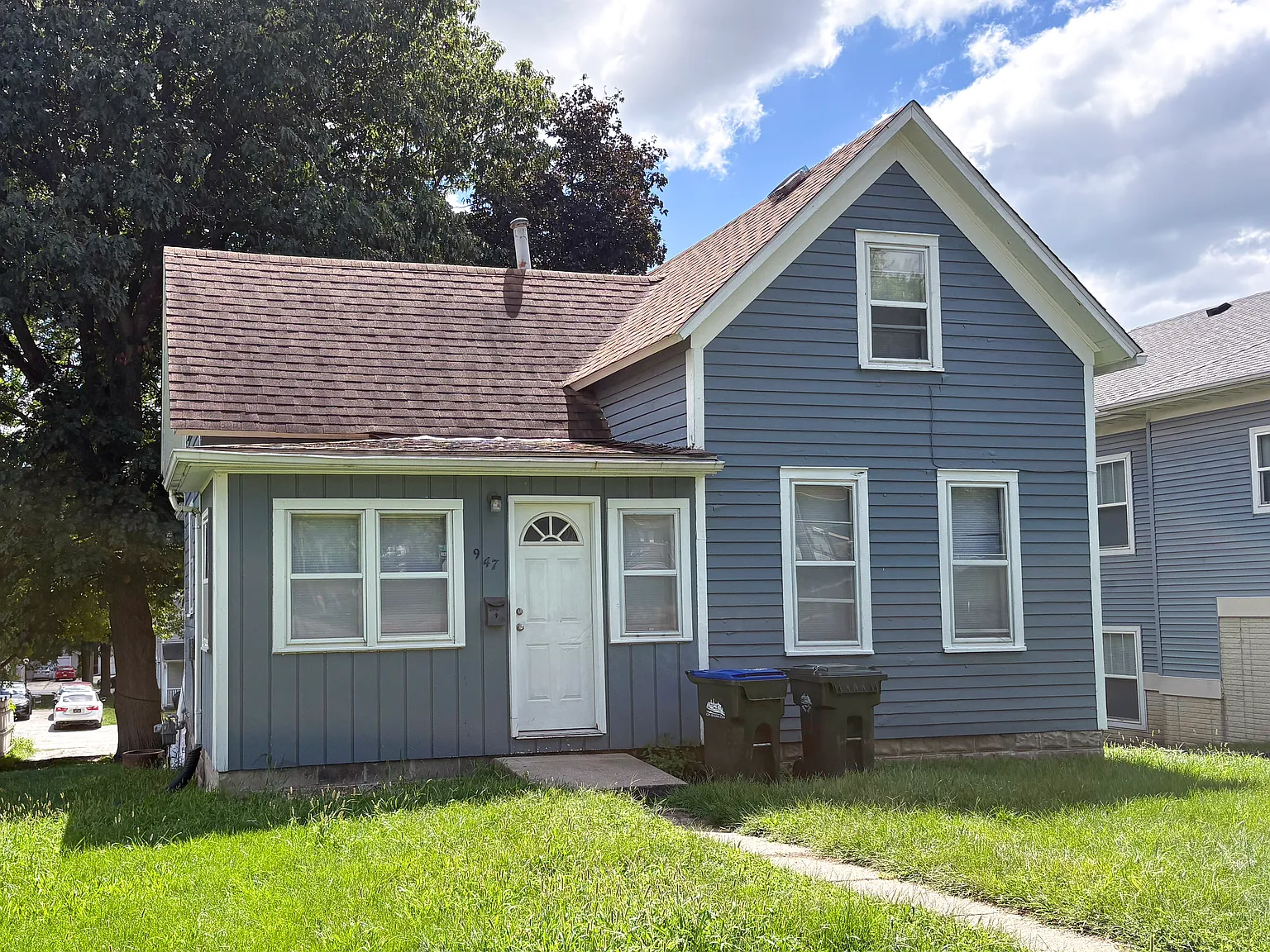 4 bed, 1333 sqft, $2,476 — Photo 1