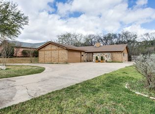 6866 Chickering Rd, Fort Worth, TX 76116