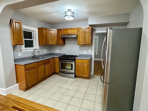 3rd image of 799-801 Western Ave #1