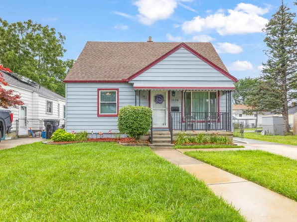 1528 7th St, Wyandotte, MI 48192
