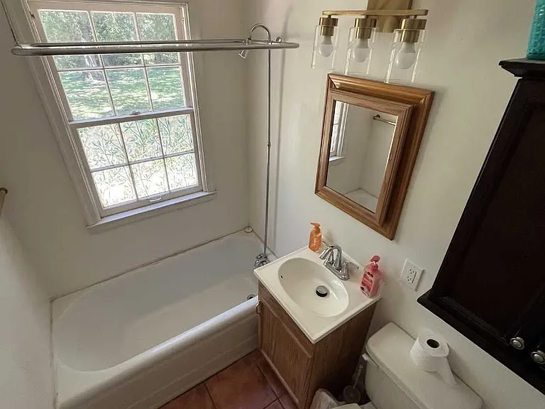 2316 Manchester Rd — Photo 2