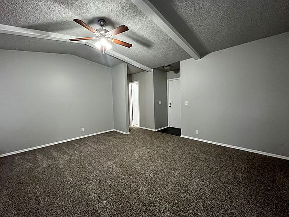 4th image of 1679 S Redbud Ave