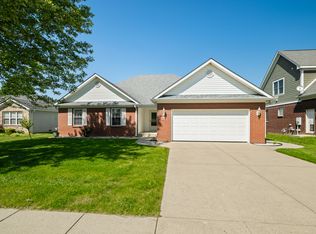 40 Clear Spring Ln, Trafalgar, IN 46181