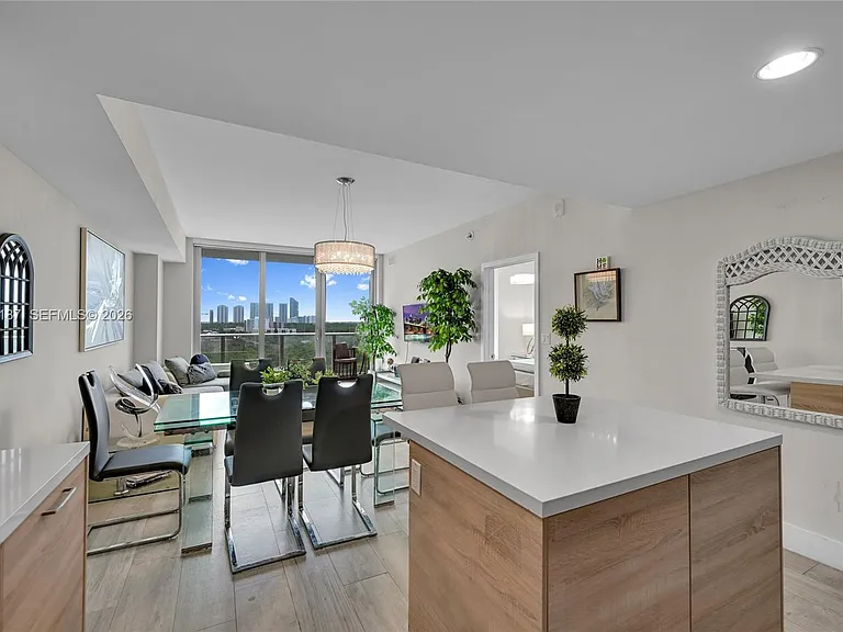 16385 Biscayne Blvd #1020 — Photo 6