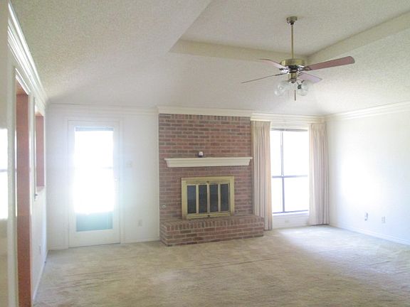 2nd image of 711 Katherine Ct