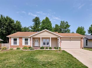 3475 Greenway Chase Dr, Florissant, MO 63031
