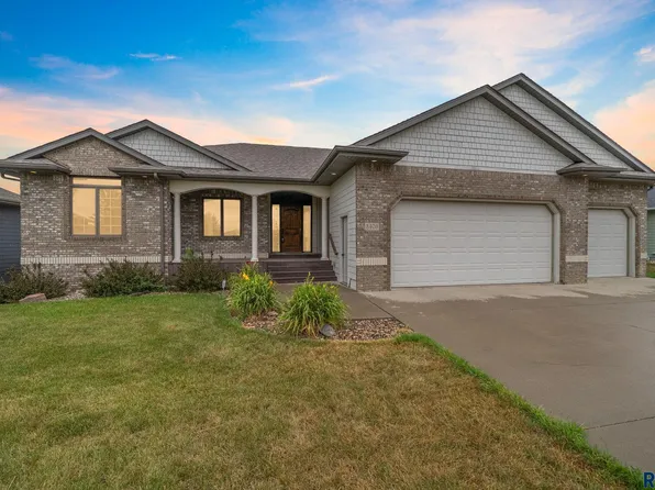 3408 E Broken Arrow St, Sioux Falls, SD 57103