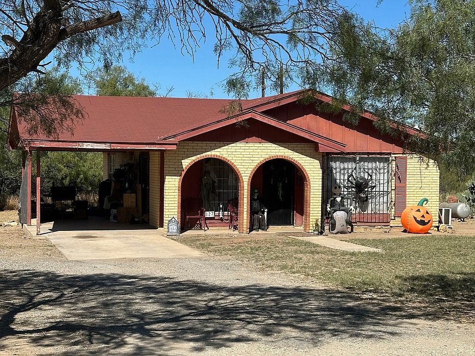 2nd image of 327 Carrizo Hill