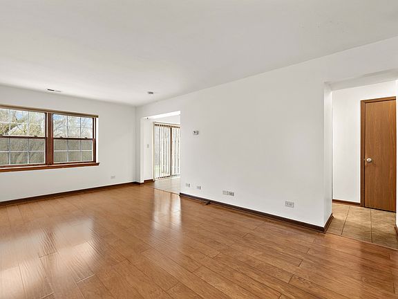 4th image of 1168 Greenwood Cir #1168