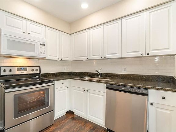 5th image of 1911 Pecan Dr