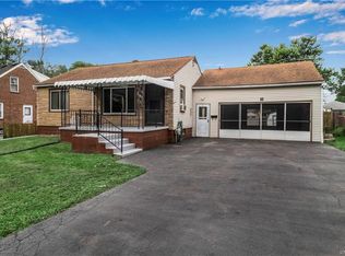 24 Rose Ave, West Seneca, NY 14224