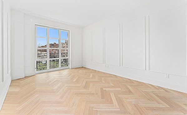 1st image of 250 E 21st St #4C