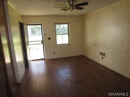 2nd image of 939 Heath Dr