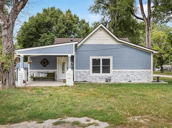 200 Perry St, Edgerton, MO 64444