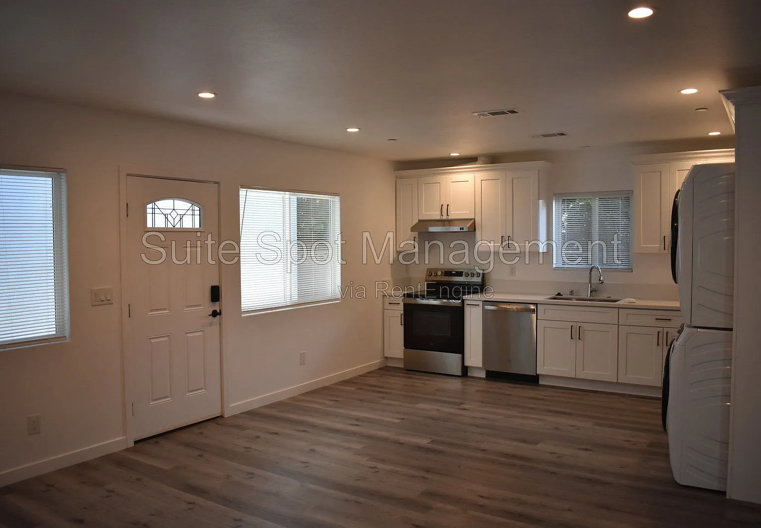 4 bed, 2.0 bath, $4,795 — Photo 2