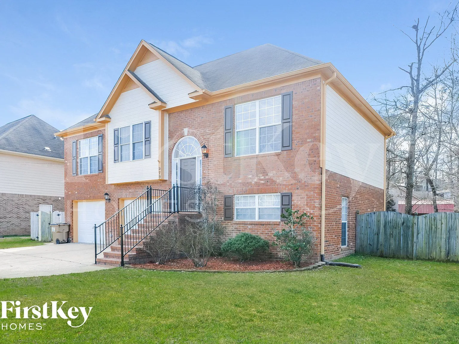 4 bed, 3.0 bath, 2042 sqft, $2,250 — Photo 2