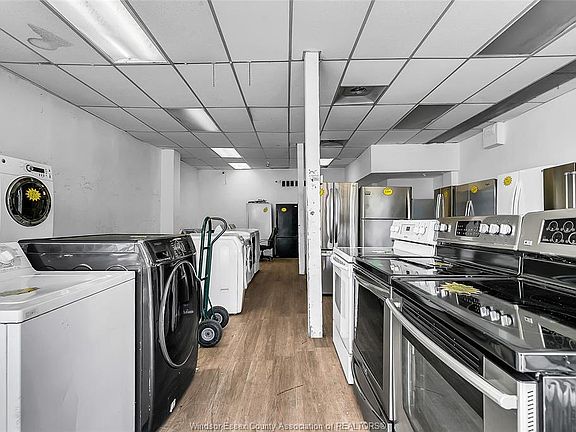 3rd image of 1500 Howard Ave