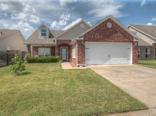 21 E Fairlane Pl, Sapulpa, OK 74066