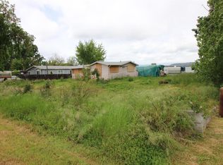 170 W Gregory Rd, Central Point, OR 97502