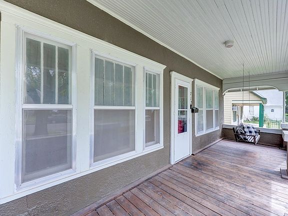 2nd image of 712 E 10th Ave