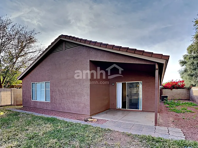 1303 N Balboa Dr — Photo 19