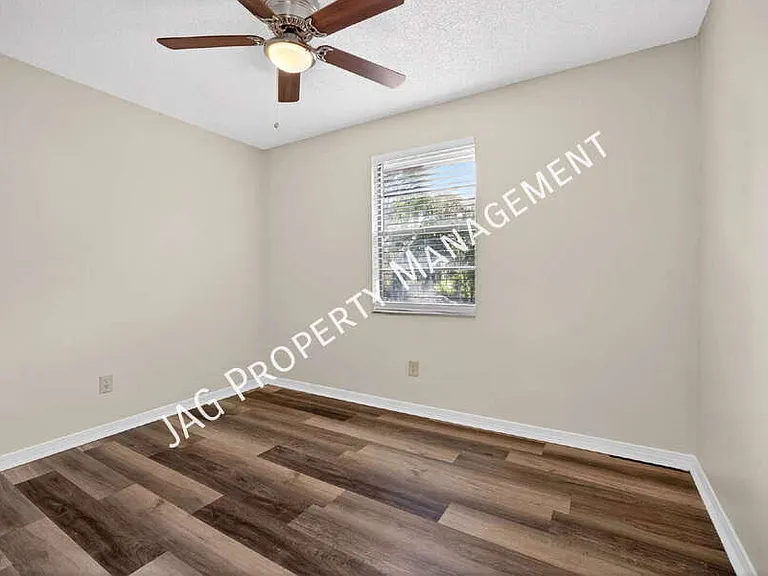 482 Bentwood Ln #C — Photo 12