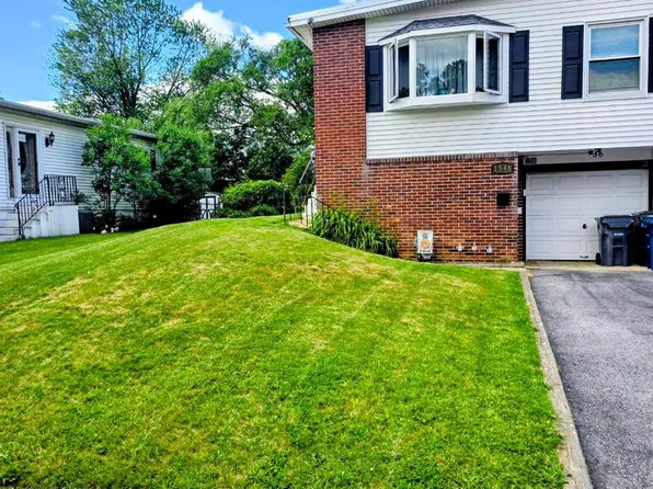 1548 N Birchwood Ave, Abington, PA 19001