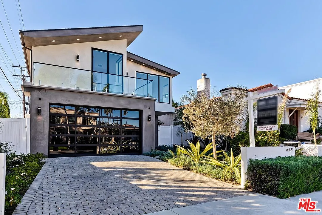 6 bed, 6.5 bath, 4351 sqft, $25,000 — Photo 2