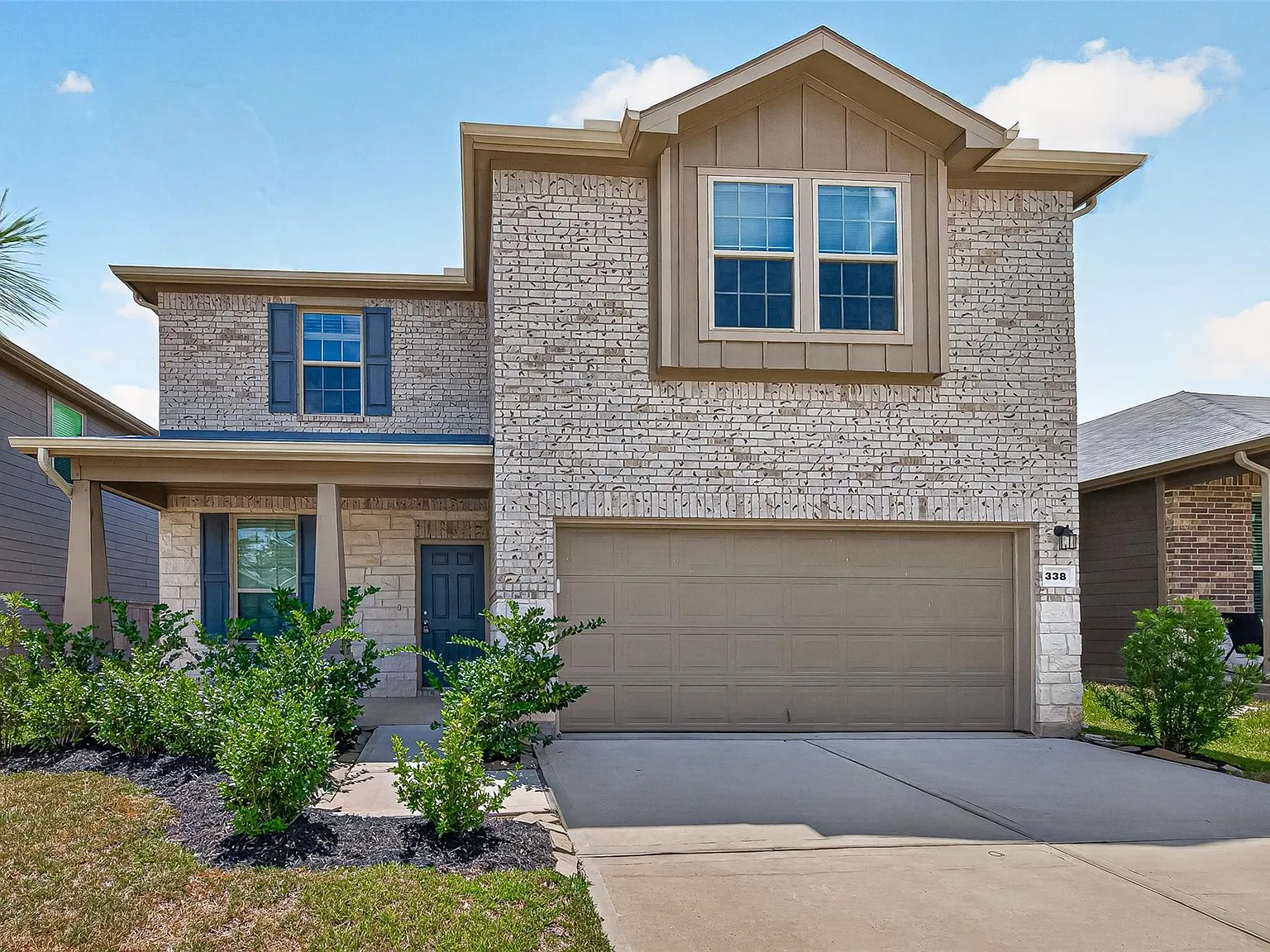 4 bed, 2.5 bath, 2538 sqft, $2,395 — Photo 3
