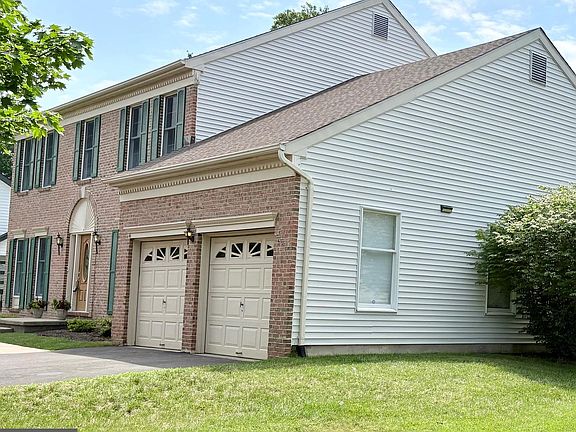 2nd image of 947 Countess Dr
