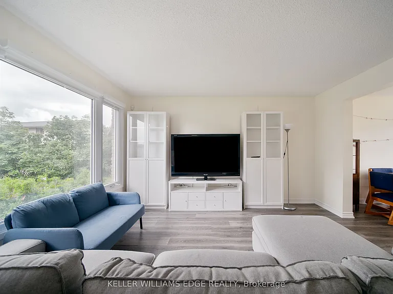 124 Romy Cres — Photo 3