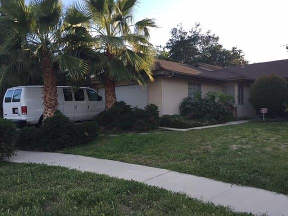 2nd image of 9529 Saloma Ave