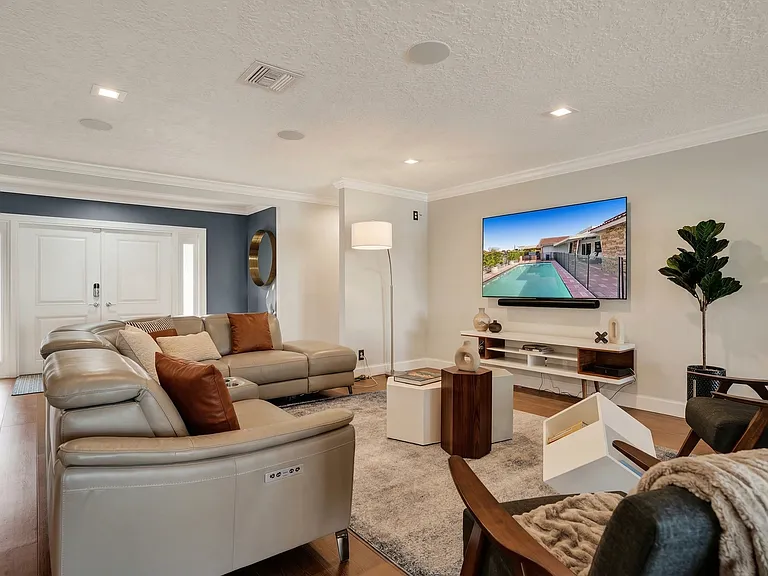 5841 Bayview Dr — Photo 8