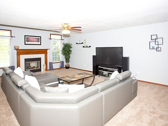 2nd image of 4750 Bosk Dr