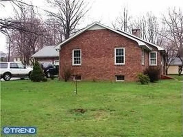 4 Linden Ln, Plainsboro, NJ 08536