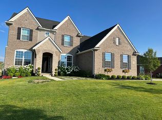 61973 Saddle Creek Dr, South Lyon, MI 48178