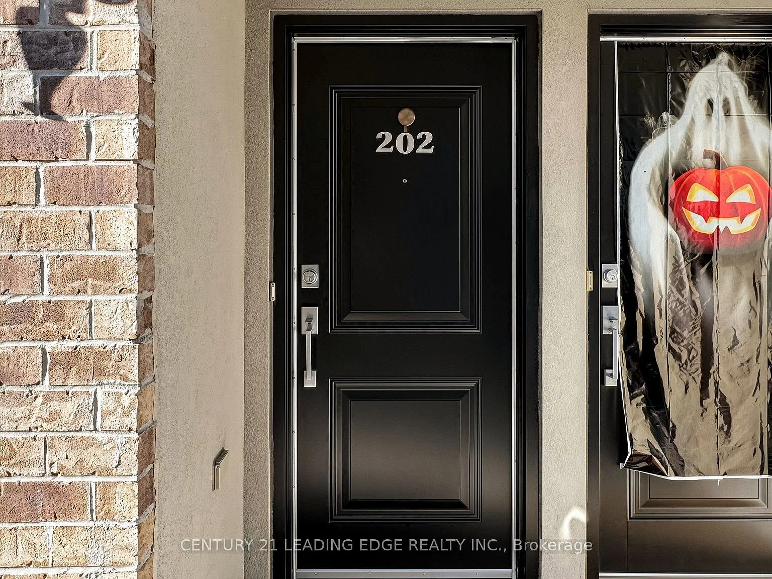 3 bed, $3,200 — Photo 4