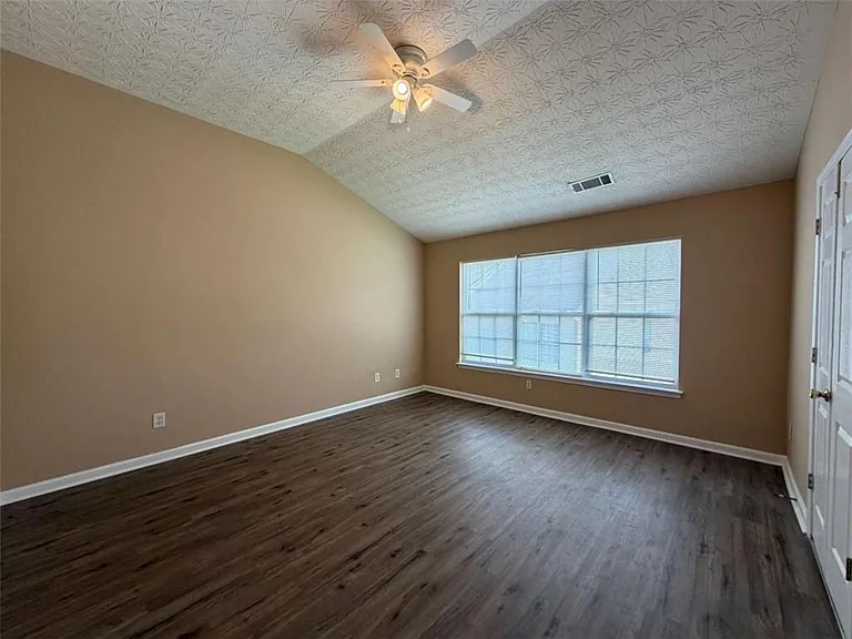644 Kenridge Dr — Photo 24
