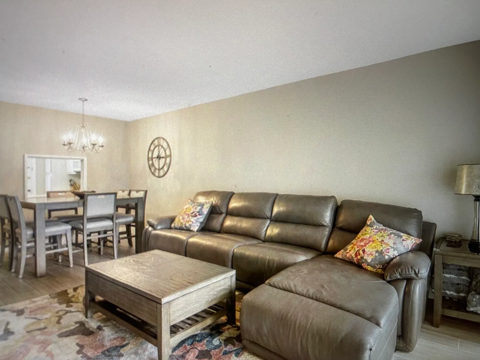 2 bed, 1000 sqft, $4,975 — Photo 2