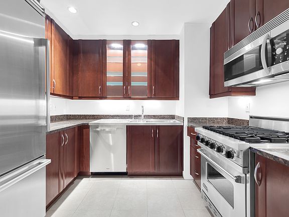 3rd image of 181 E 90th St APT 6E