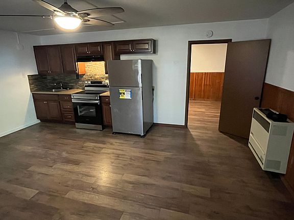 3rd image of 3741 Aspen Ave Unit 1