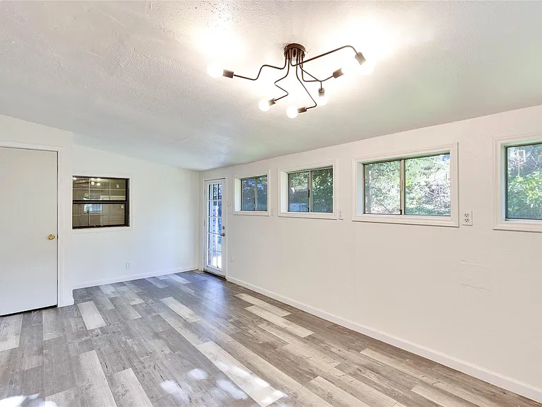 16213 Monks Mountain Dr — Photo 27