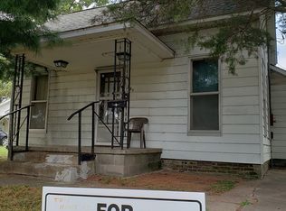 201 W Roe St, Pinckneyville, IL 62274