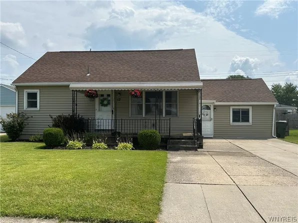 12 King Ave, Depew, NY 14043