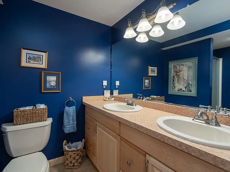 39 Robertson Dr — Photo 24